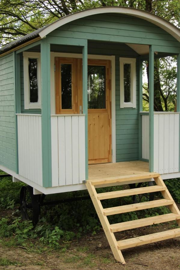 The Kestrel Shepherd Hut, Whitehouse Farm Stowmarket Buitenkant foto